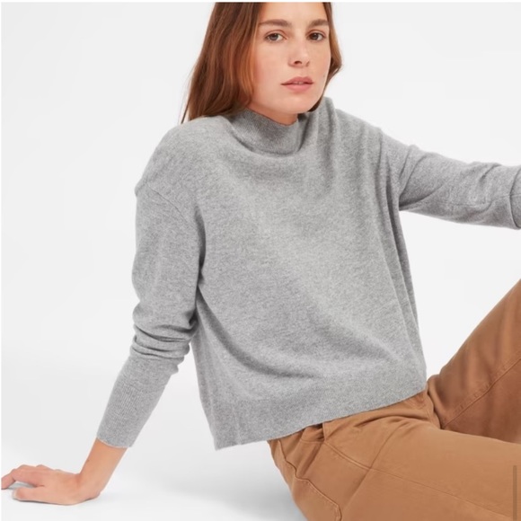 Everlane Sweaters Everlane Gray Cashmere Mock Neck Cropped Sweater